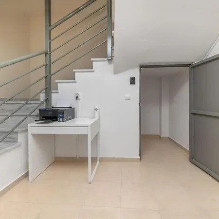 The Hostmaster Urban Bliss